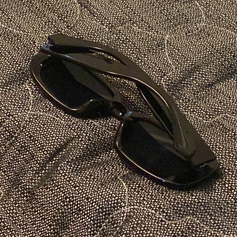 Sunglasses πΆ - Picture 5 of 6